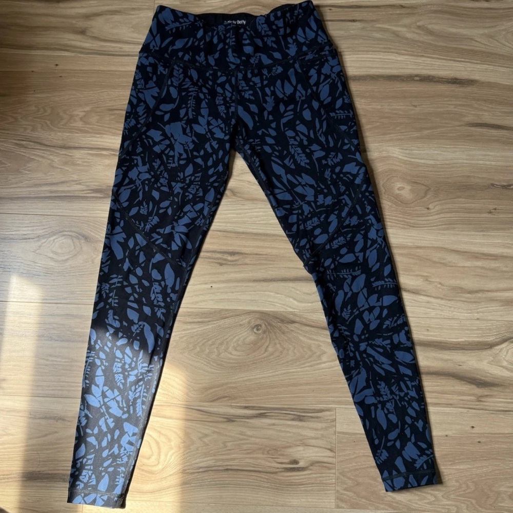 Sweaty Betty The Power Blue floral Size S Full Length High Waist  leggings